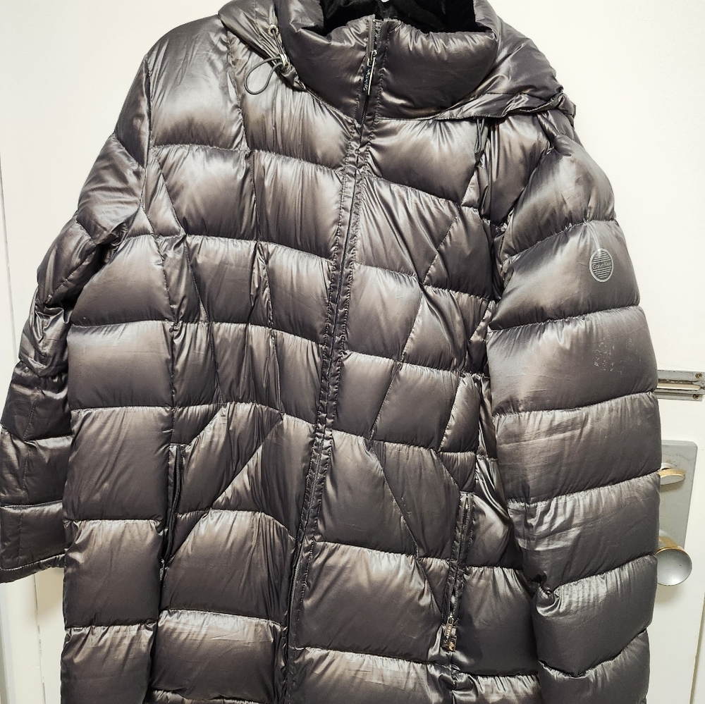 2x Calvin Klein packable jacket